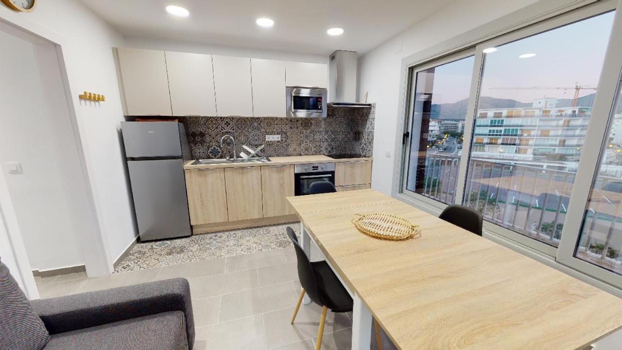 Atico Con Vista Mar. 50 M De La Playa - Casa Nova 13 Roses Exterior foto
